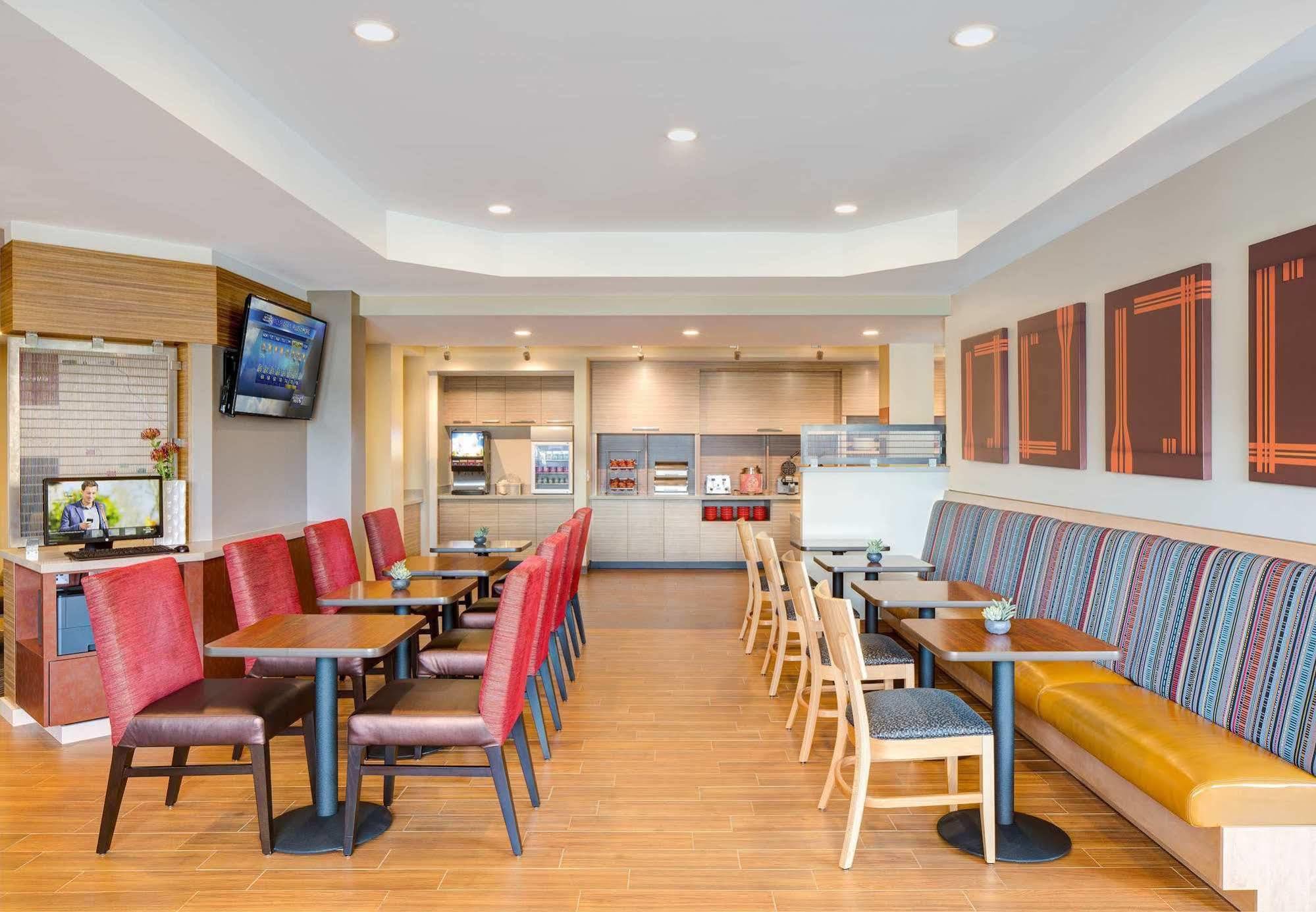 Towneplace Suites By Marriott Parkersburg Exteriér fotografie